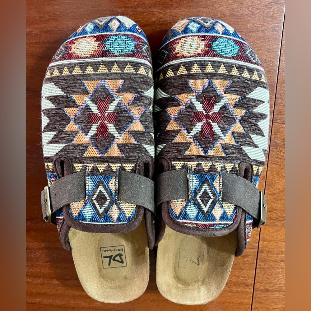 Dirty Laundry Mystify Platform Boho Southwestern Pattern Multicolor Aztec Clogs - Picture 9 of 15